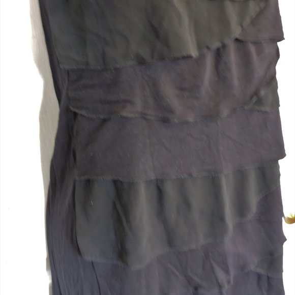 Black ruffle tank top - Picture 3 of 5